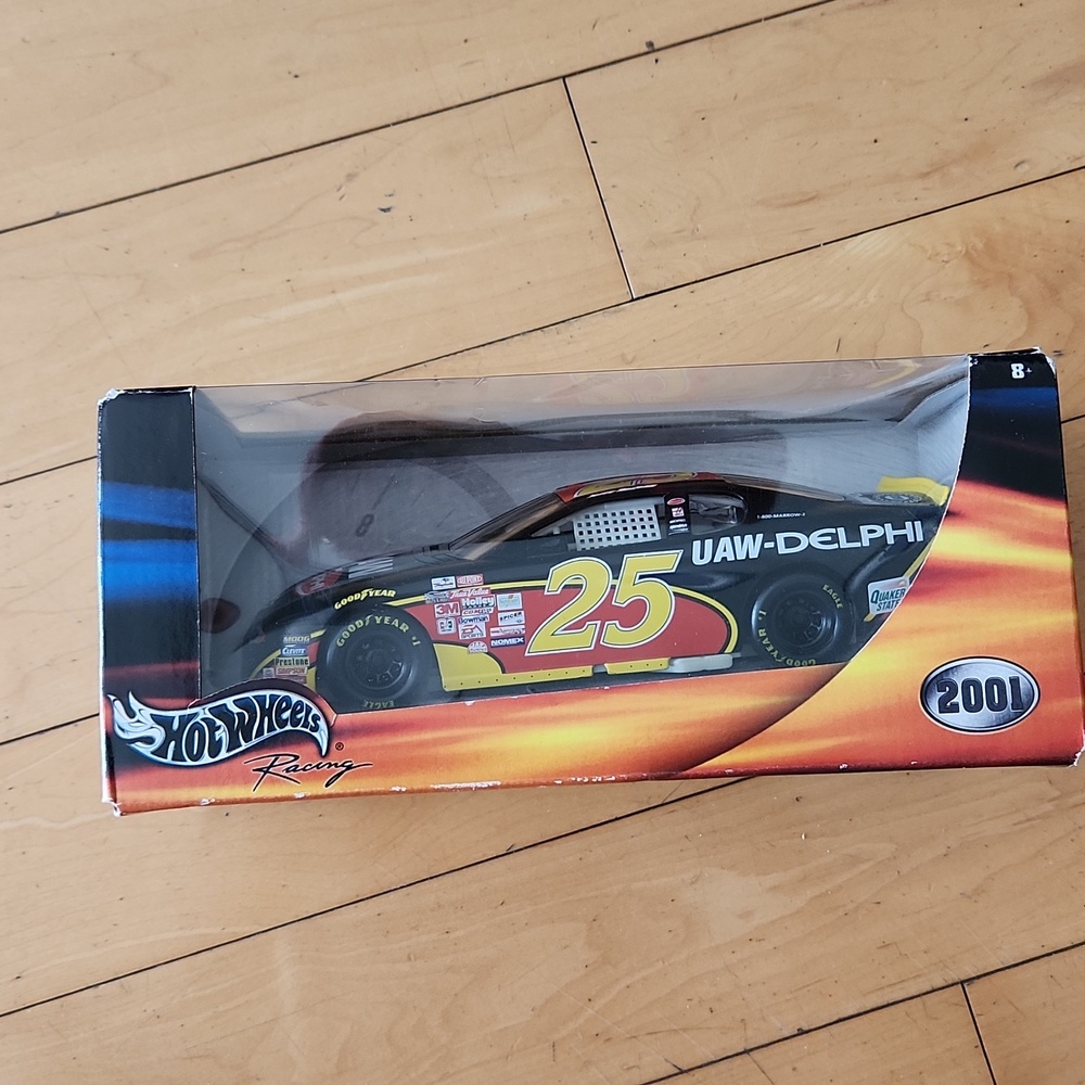 Hotwheels. UAW-DELPHI #25.Red, black, yellow